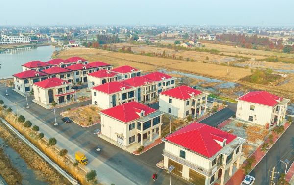 托起村民安居梦