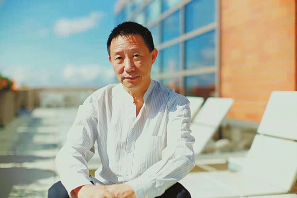 歐陽(yáng)江河：在書寫中抵達(dá)當(dāng)代