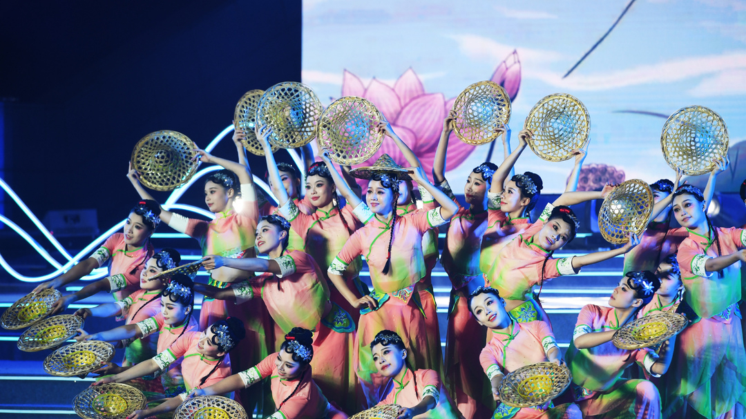 潮起潇湘 奇遇画卷