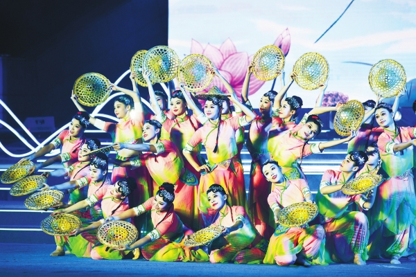 潮起潇湘 奇遇画卷