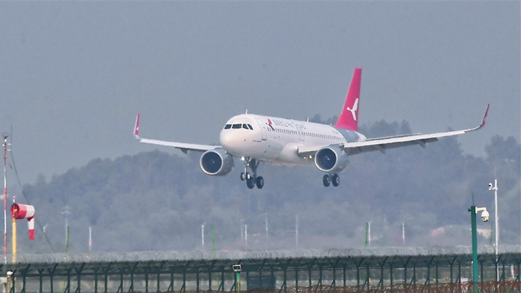 湖南航空迎来第十七架飞机