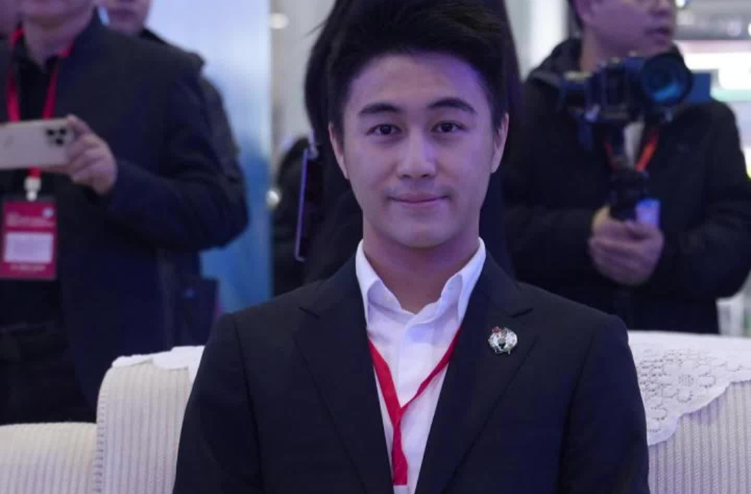 打卡旅博会 | 何猷君笑谈“电竞+文旅”，将打造长沙松雅湖电竞产业生态圈