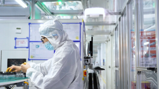 经济视野｜爆款AI眼镜生产线在湘潭首度公开