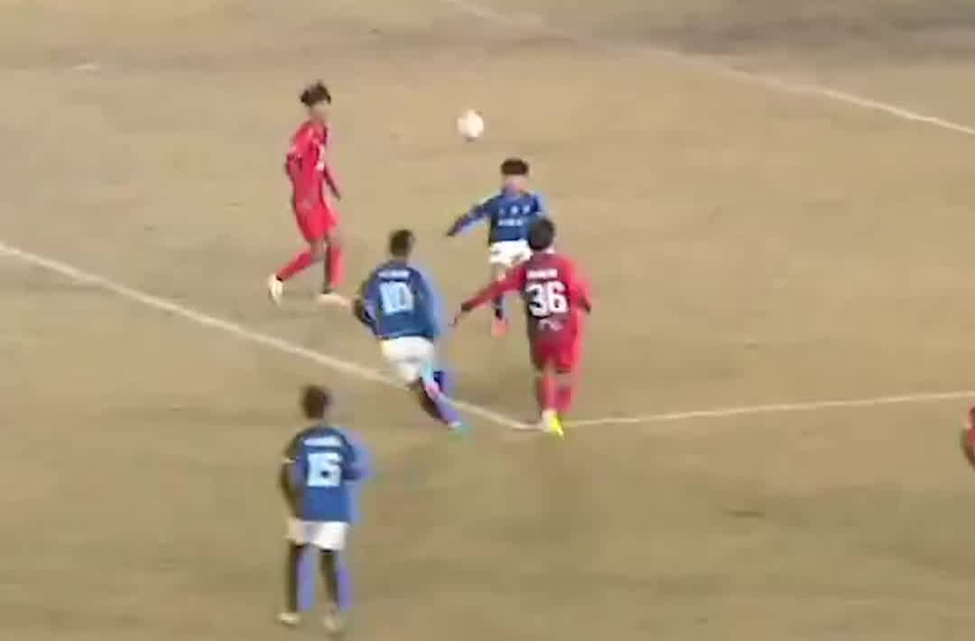 冷靜捅射破門！吐魯番隊再次扳平比分