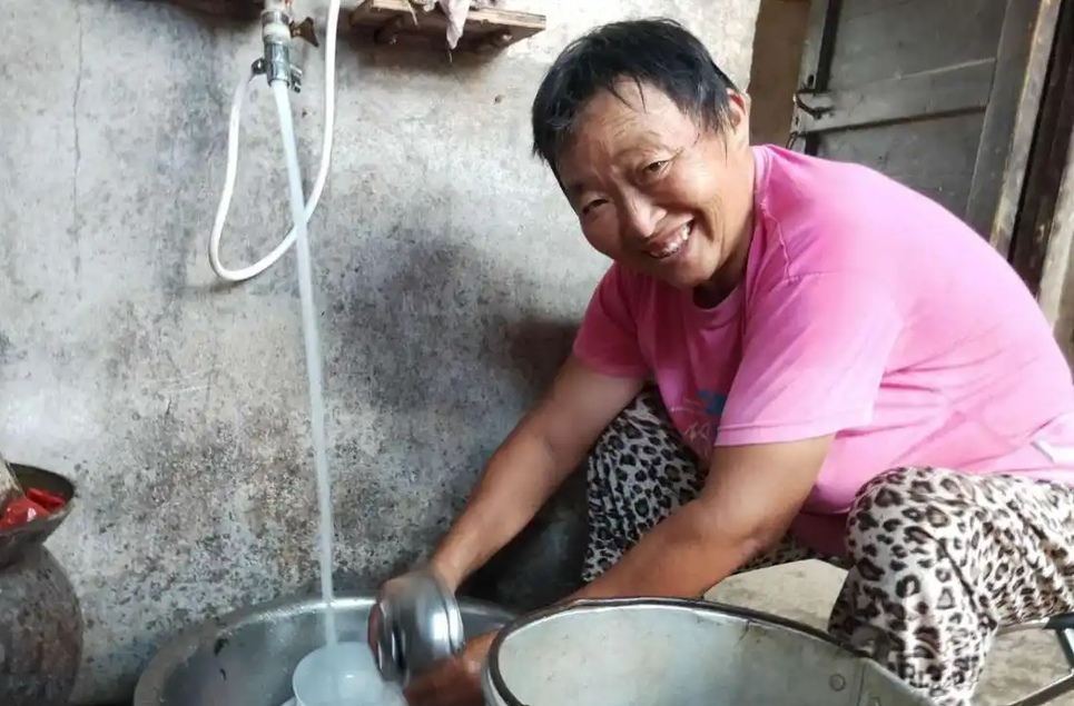 農(nóng)村自來(lái)水普及率達(dá)95.39% 邵陽(yáng)農(nóng)村居民喝上放心水