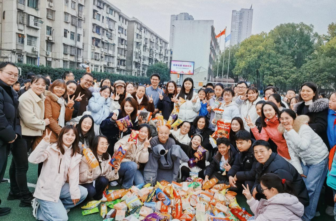 赛场燃活力  师生共欢腾 武陵区育才小学举行教师趣味运动会