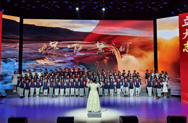 童声颂祖国 歌声启新篇 株洲市二中枫溪学校小学部东校区举办庆元旦合唱比赛