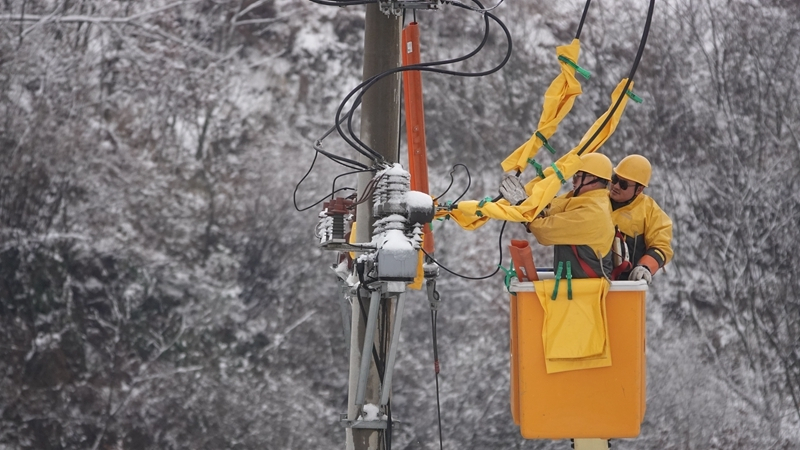 新年首个工作日 铆足干劲忙生产