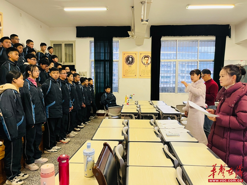 东坪镇中学建制班合唱队斩获市级二等奖