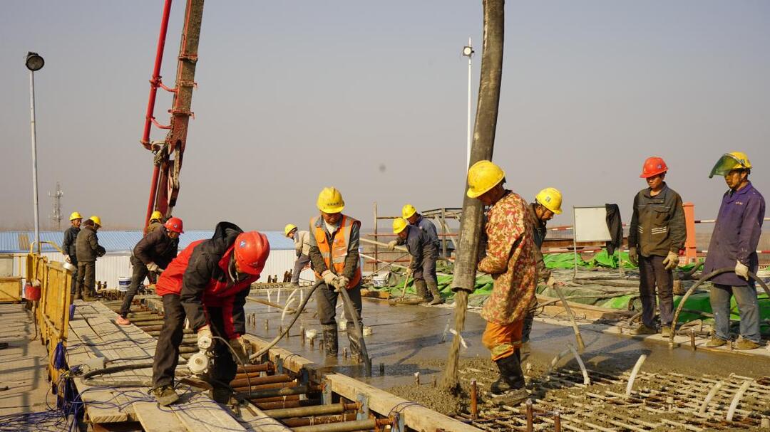 世界最大跨度公路斜拉橋完成關鍵節點施工 向全橋合龍沖刺