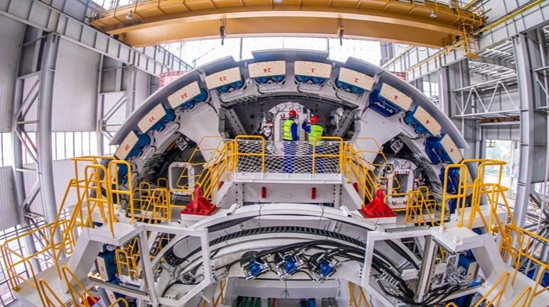 “熙怡号”超大直径盾构机长沙下线