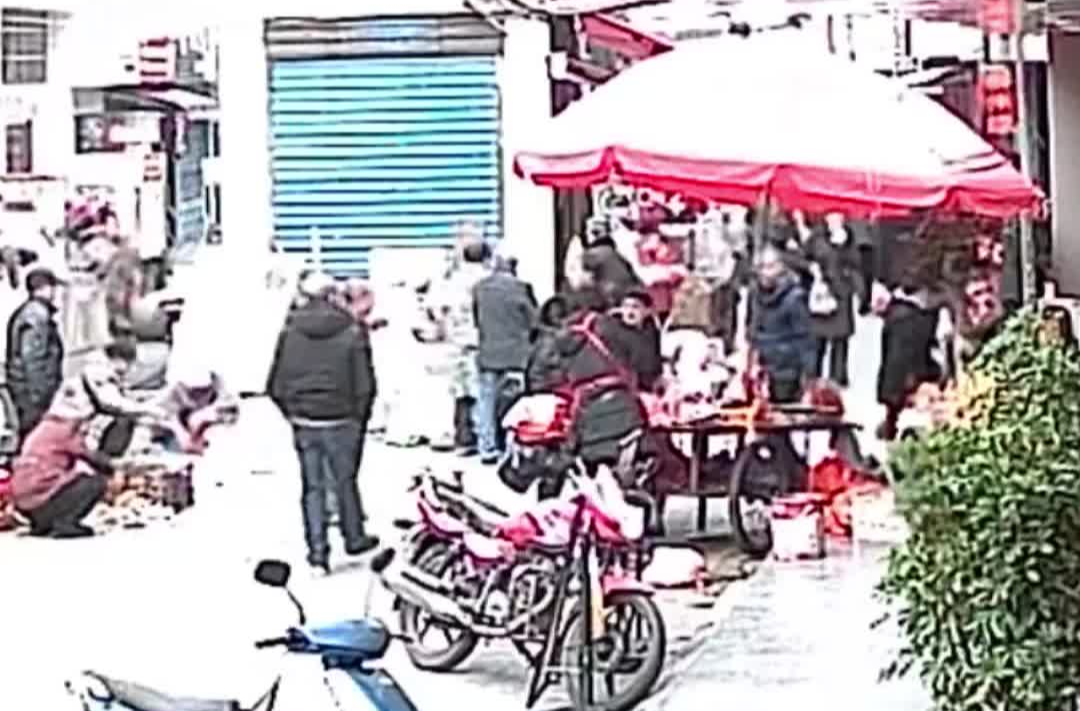 民房突發大火，消防緊急救援！冬季防火這些事不能省