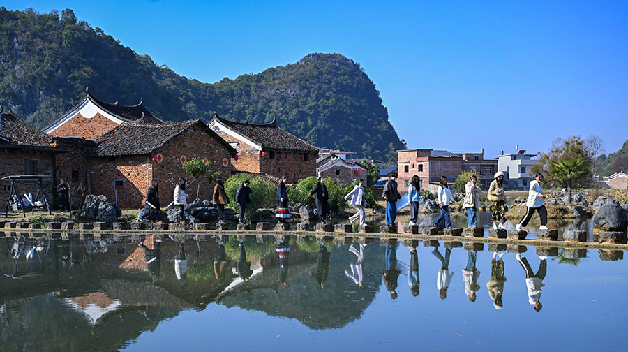 瑶寨旅游促增收