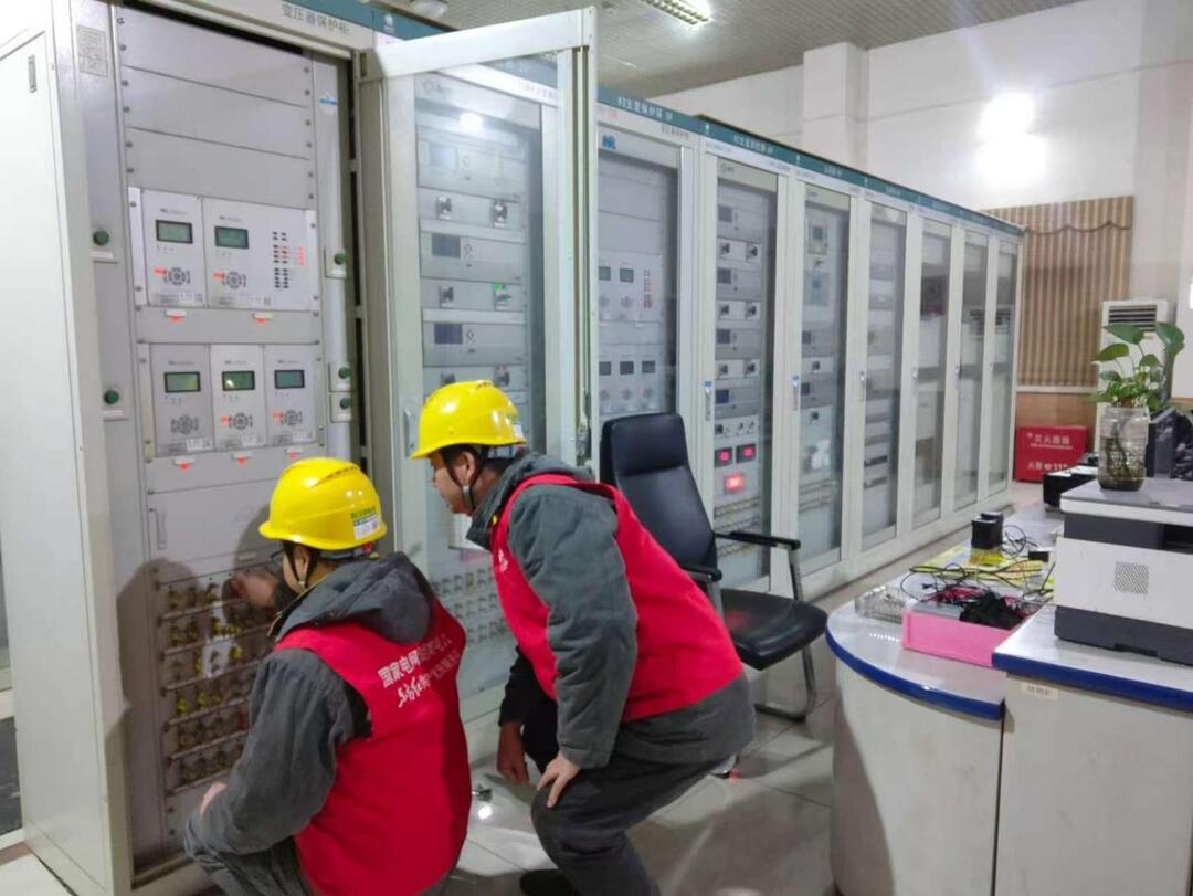 国网洪江区供电公司：闻寒而动筑防线 电力护航暖冬行