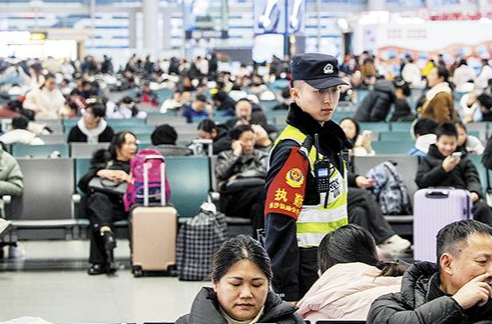 长沙南站派出所“00后”新警：首战春运，青春守护平安