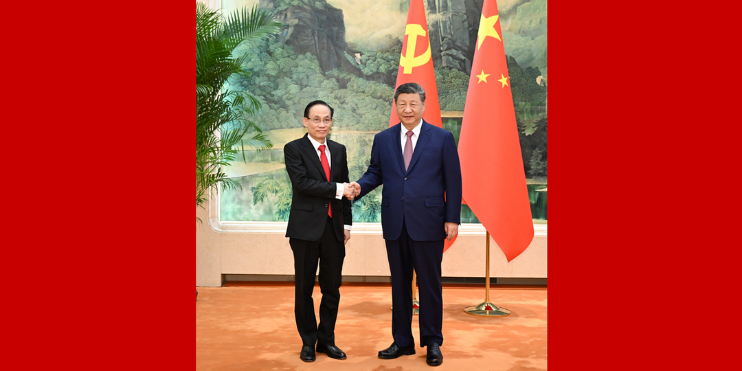 习近平会见越共中央总书记特使黎怀忠