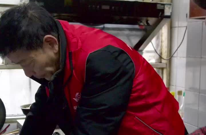 【新春走基层】社区“跑腿团”春节不停歇，为高龄老人打造专属服务