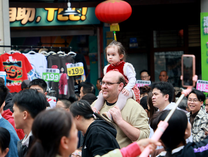 丙午新春，看见一个蒸蒸日上的中国