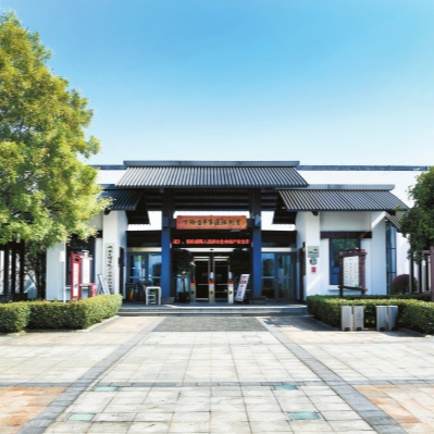 丁玲與蕭紅：文壇雙生花的相聚與別離