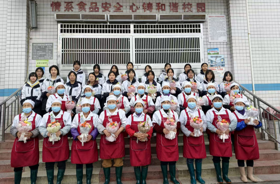 春风十里 不如校园有你
