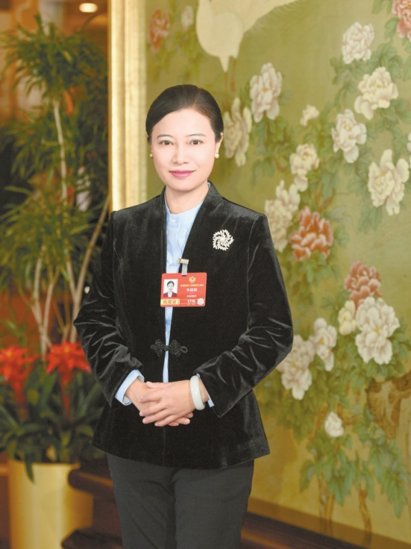 全國兩會(huì)訪談丨聚焦港、產(chǎn)、城、旅“四篇文章”奮力建設(shè)五省份邊際區(qū)域性中心城市——訪全國政協(xié)常委韋朝暉