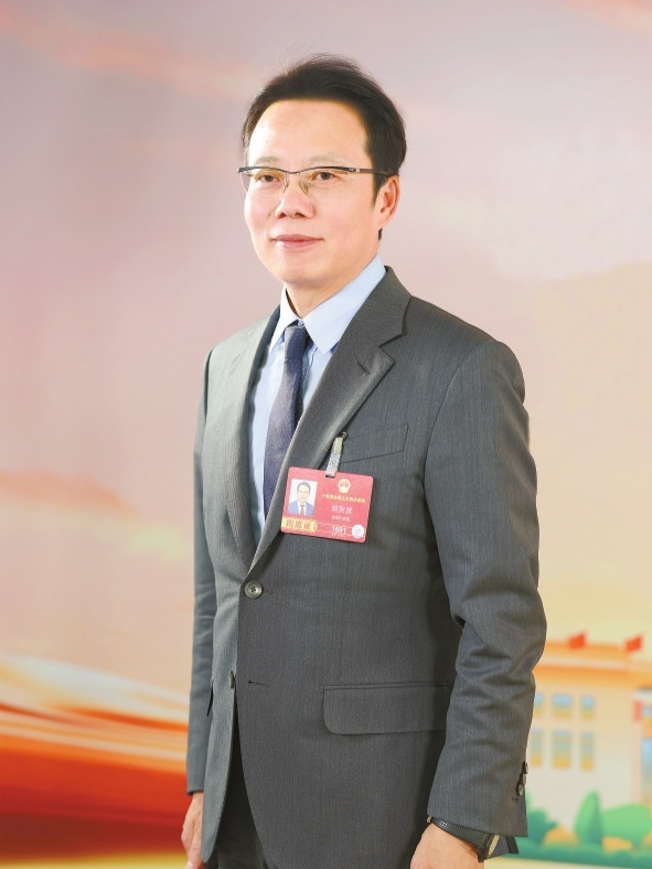 全國兩會(huì)訪談丨為企業(yè)提供更多“陽光、空氣和沃土”——訪全國人大代表胡賀波