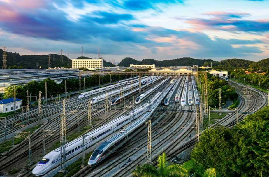 40天到发旅客1.58亿人次，铁路春运“反向团圆”热度高