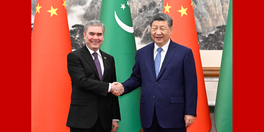 习近平会见土库曼斯坦民族领袖、人民委员会主席别尔德穆哈梅多夫