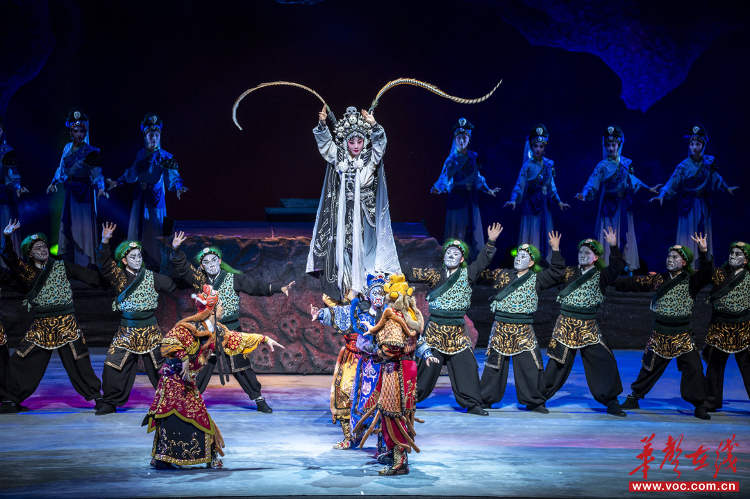 文华奖获奖婺剧《三打白骨精》长沙首演，一招一式满是“绝活”