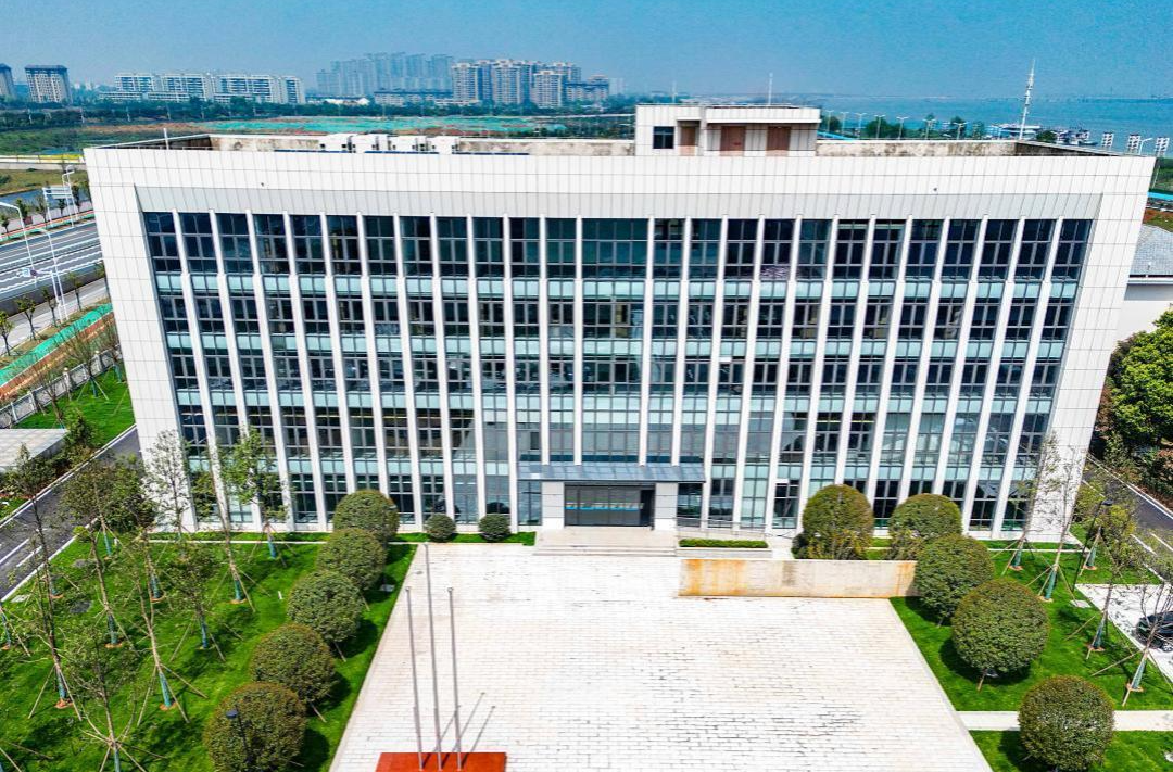 长城航道项目船闸调度楼工程通过竣工验收