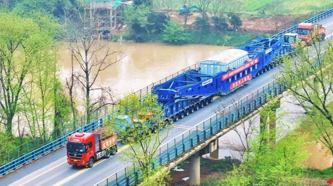 445吨“巨无霸”主变压器运抵长沙县