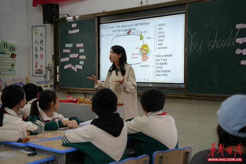 怀化市麻阳苗族自治县2026年小学英语复习研讨会在民族小学举行