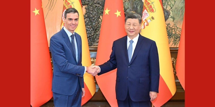 习近平会见西班牙首相桑切斯