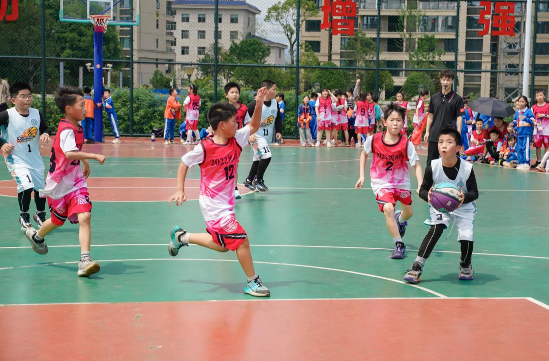 活力篮球 快乐成长 2026年麻阳第二锦江小学第四届班级篮球赛开幕