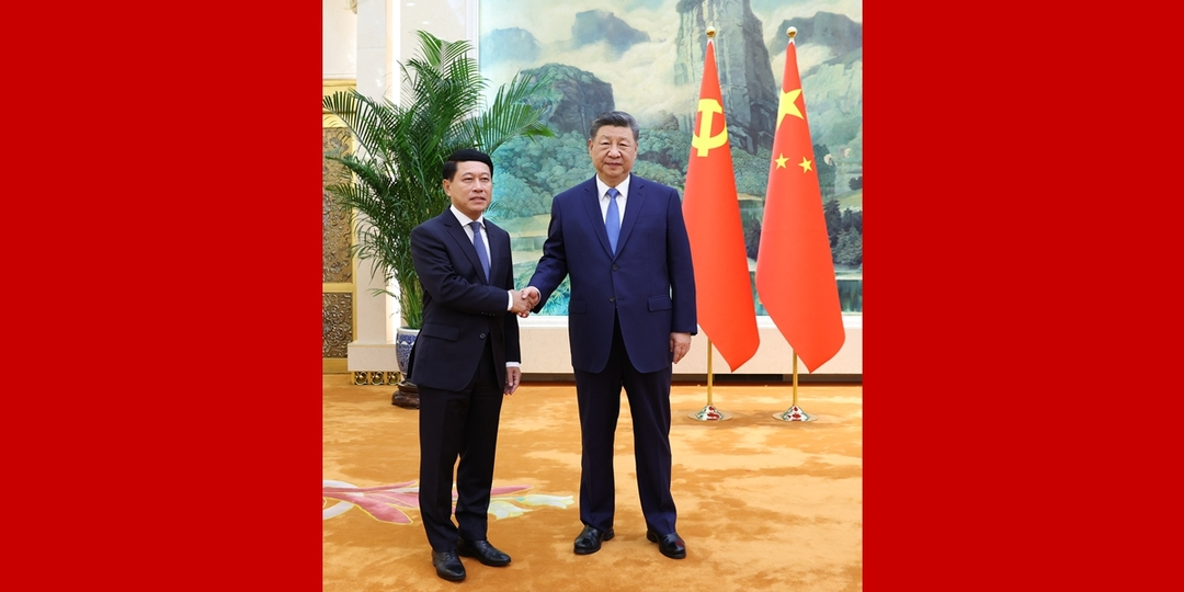 习近平会见老挝人民革命党中央总书记、国家主席特使沙伦赛