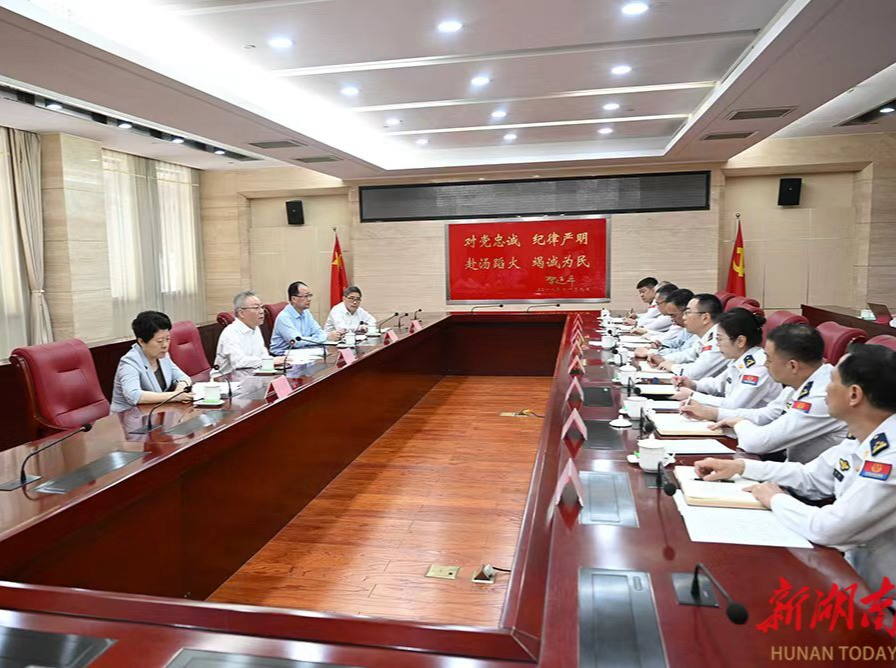 沈晓明毛伟明看望慰问浏阳烟花厂爆炸事故救援指战员代表