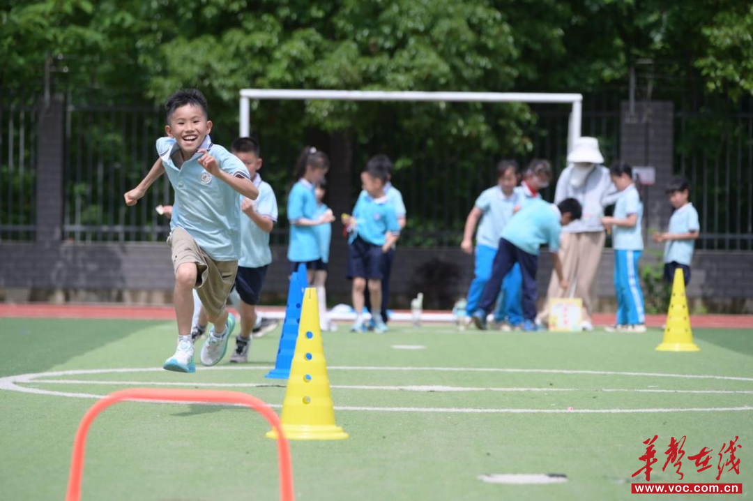 心能量·向未来 雨湖区建元小学成功举办“5·25”心理游园会