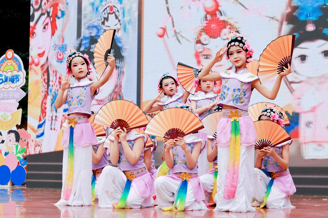 向未来｜荷塘区红旗路小学：遇见五彩之美 共享阳光之乐