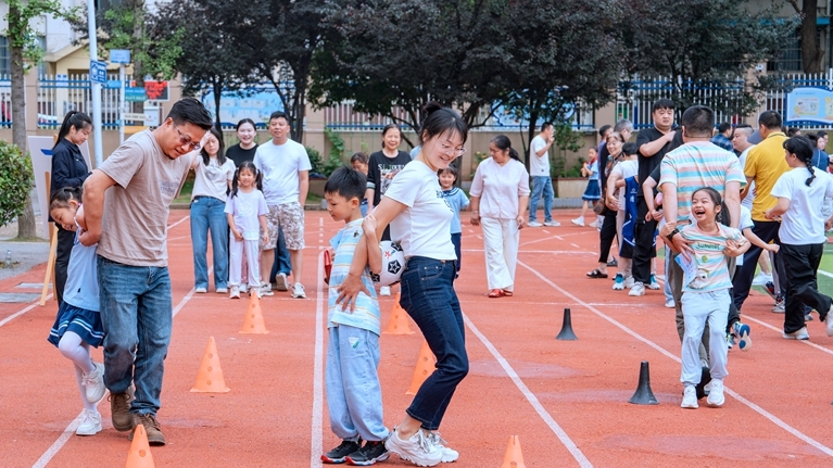 亲子同乐燃赛场