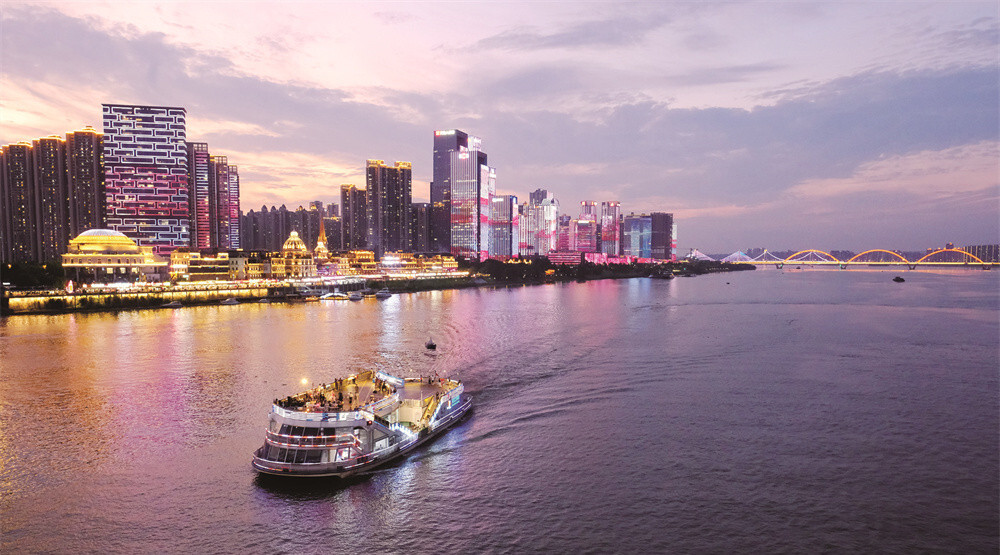 夜游湘江