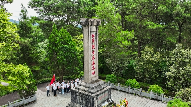 铭记烽火历史 汲取奋进力量