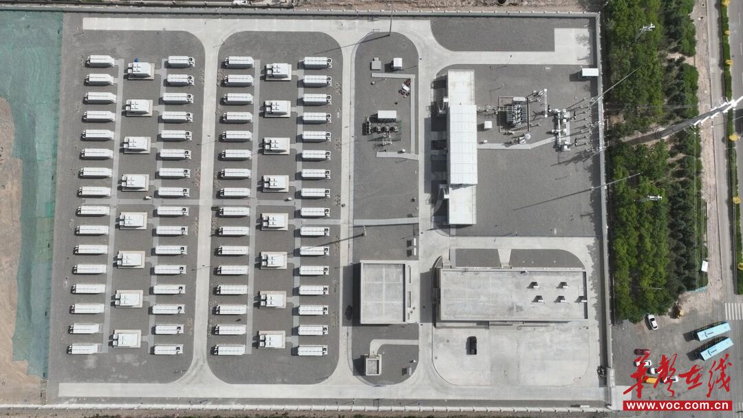 戈壁上建起“超级充电宝”！湖南建投五建甘肃凉州独立储能项目顺利通电
