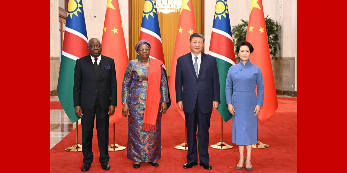 习近平同纳米比亚总统恩代特瓦会谈