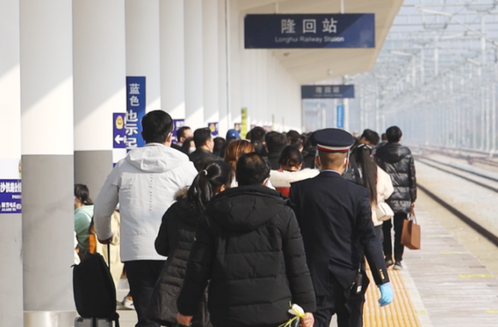 轨道织锦绣 通途兴湘南