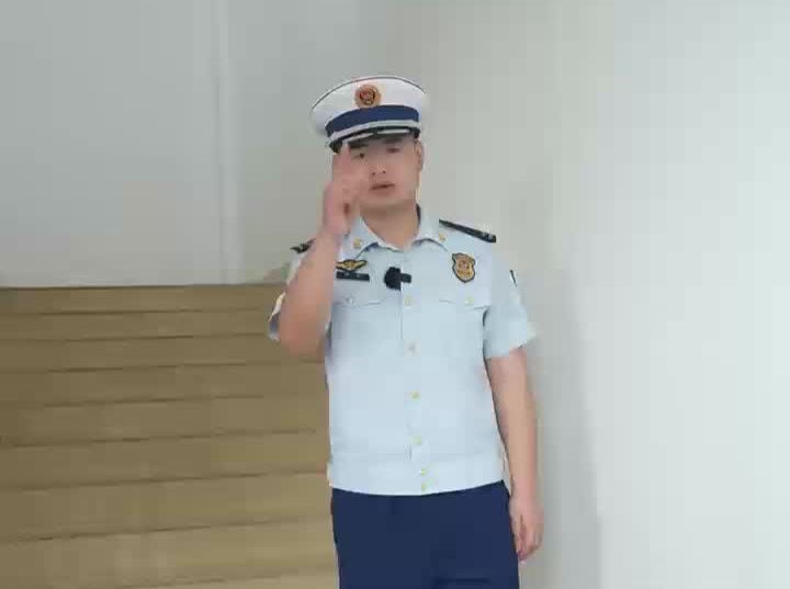 楼道为什么不能堆放杂物？直观演示让你看清危害