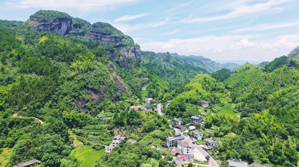 丹霞如画 文旅富民
