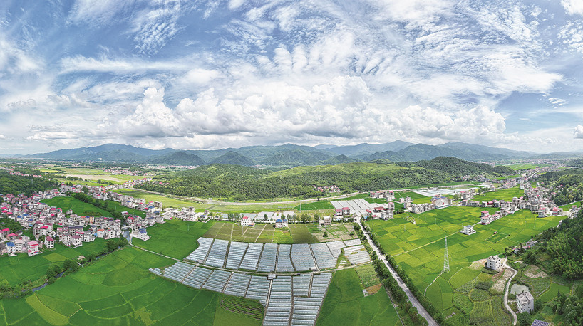 青山沃野 美丽乡村