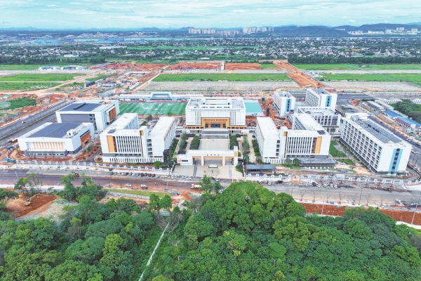 长郡中学奥体城校区9月正式开学