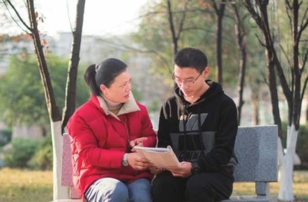 【弘扬教育家精神·班主任日志】潘敏：守护是我能给的最好礼物