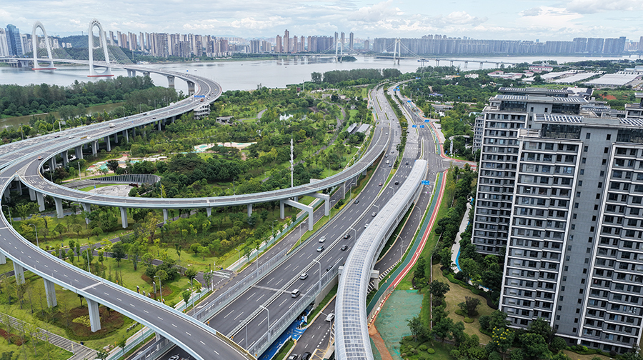兴联路大桥潇湘大道互通立交C匝道完工
